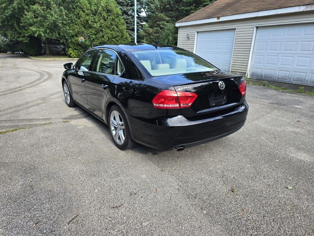 Volkswagen Passat 1.8T SE AT 2014