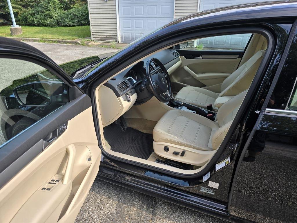 Volkswagen Passat 1.8T SE AT 2014