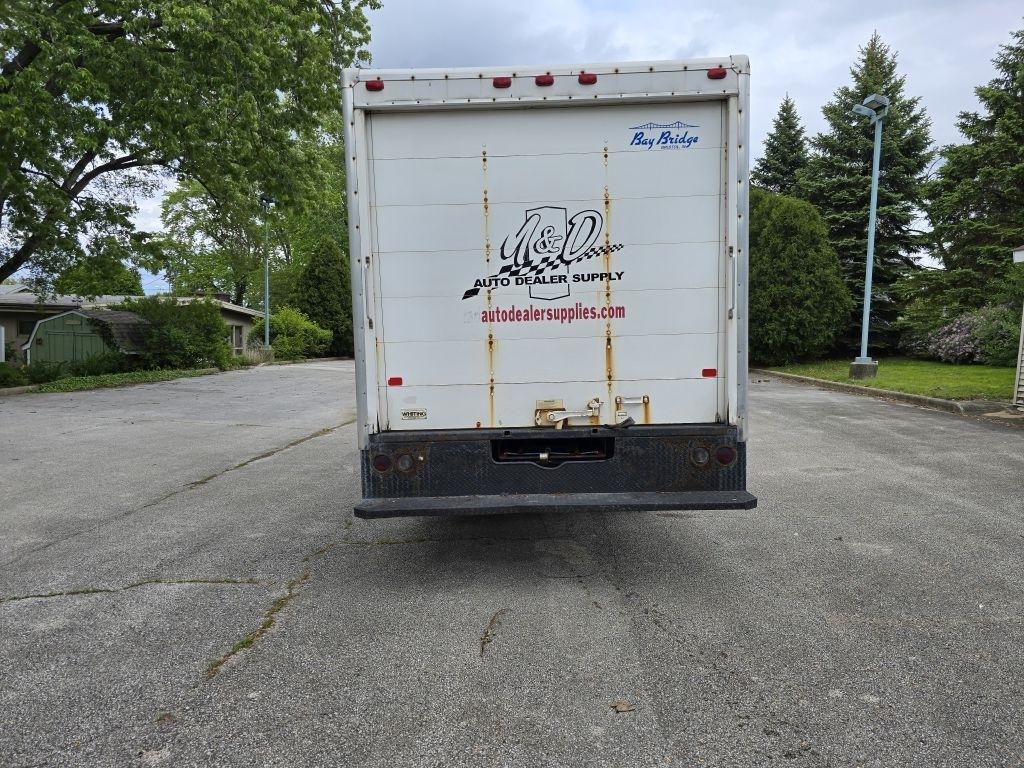 Ford Econoline E-350 Super Duty 2008