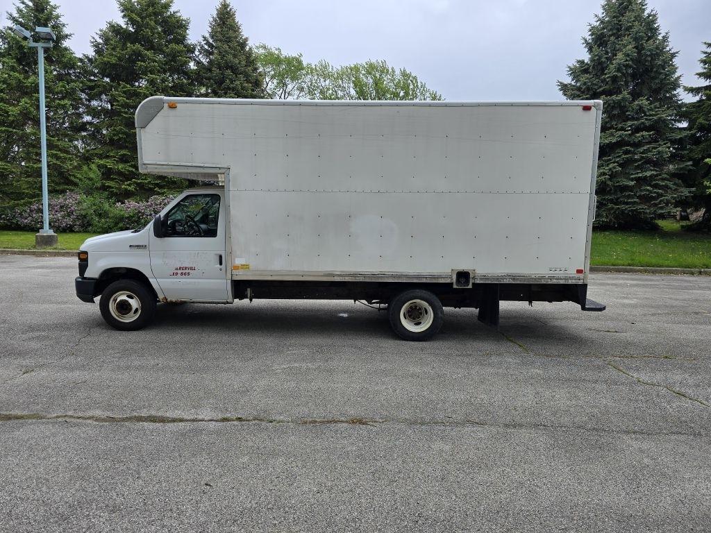 Ford Econoline E-350 Super Duty 2008
