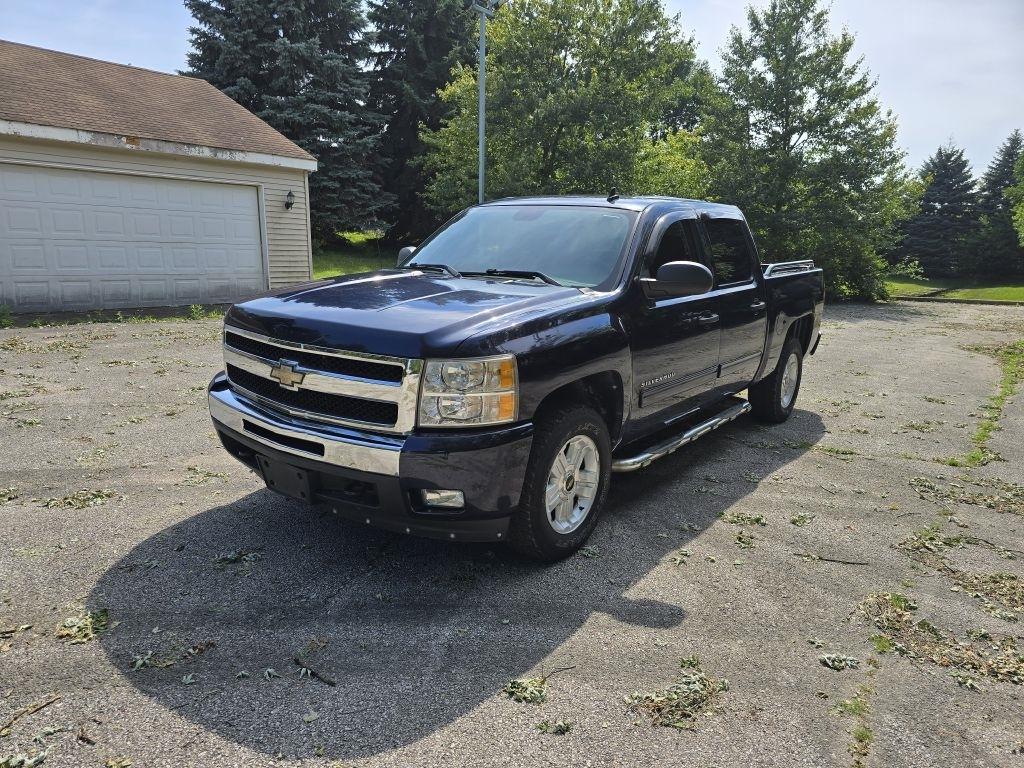 Chevrolet Silverado 1500 LT Crew Cab 4WD 2011
