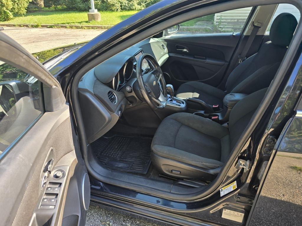Chevrolet Cruze 4dr Sdn ECO w/1XF 2011