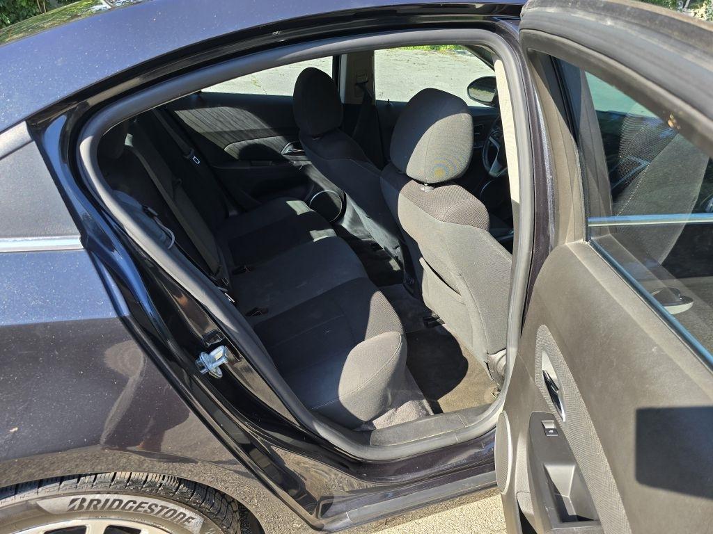 Chevrolet Cruze 4dr Sdn ECO w/1XF 2011