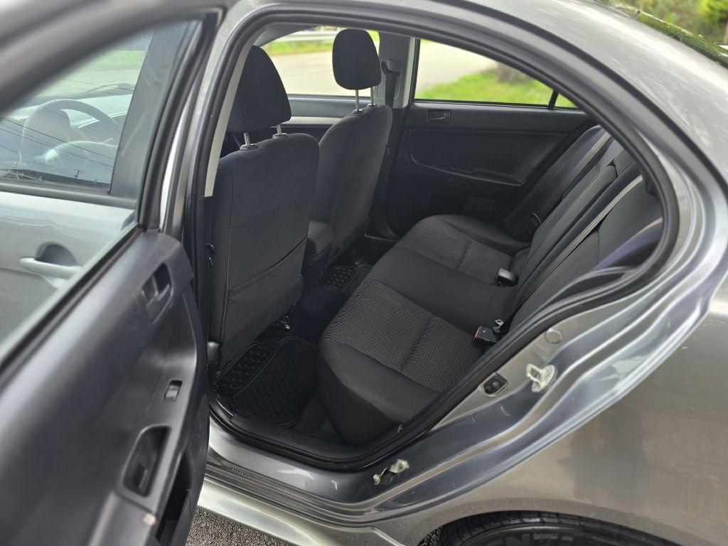 Mitsubishi Lancer 4dr Sdn Man ES FWD 2014