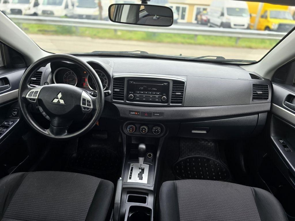 Mitsubishi Lancer 4dr Sdn Man ES FWD 2014