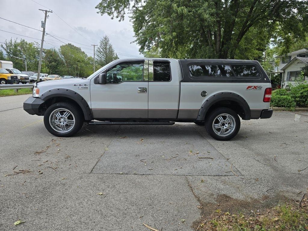 Ford F-150 Supercab 145" Lariat 4WD 2004