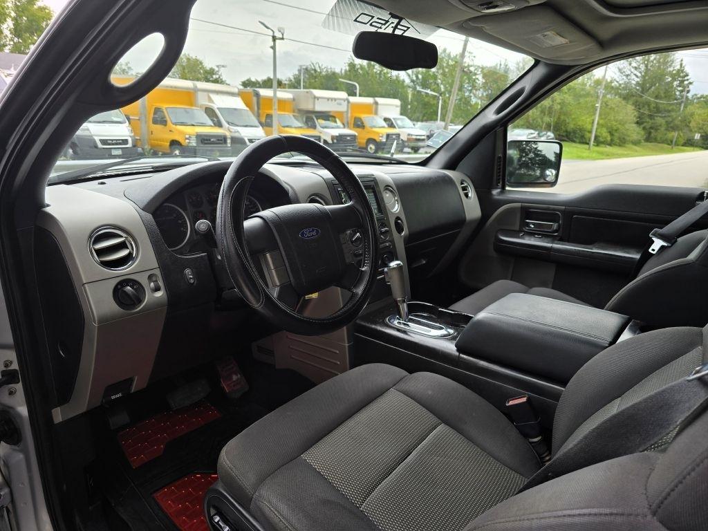 Ford F-150 Supercab 145" Lariat 4WD 2004