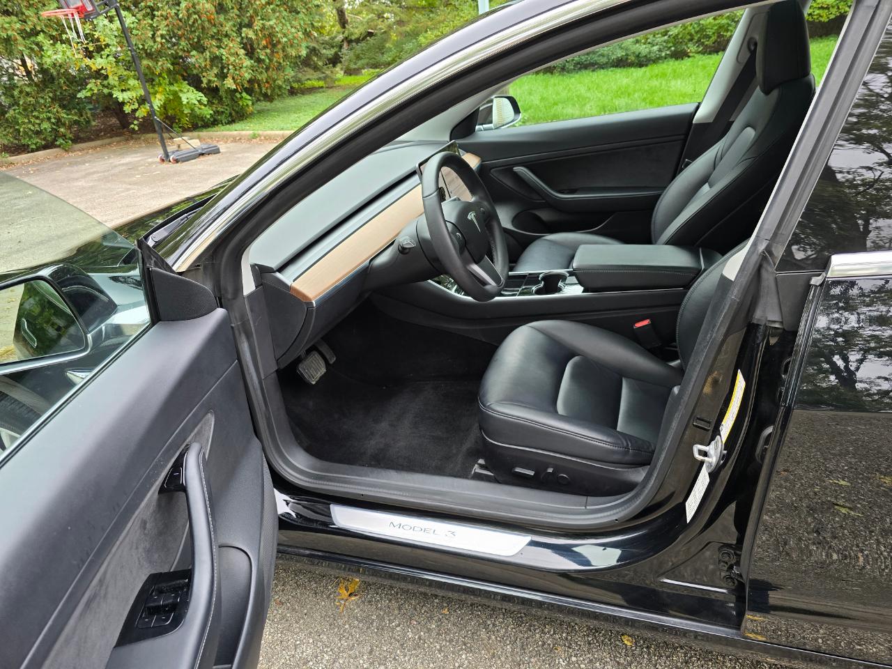 Tesla Model 3 Standard Range RWD 2020