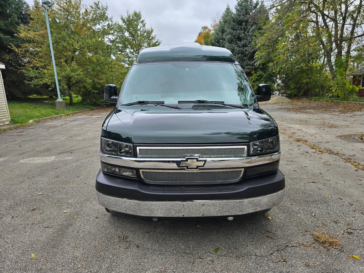 Chevrolet Express Passenger 1500 135" WB RWD 2004