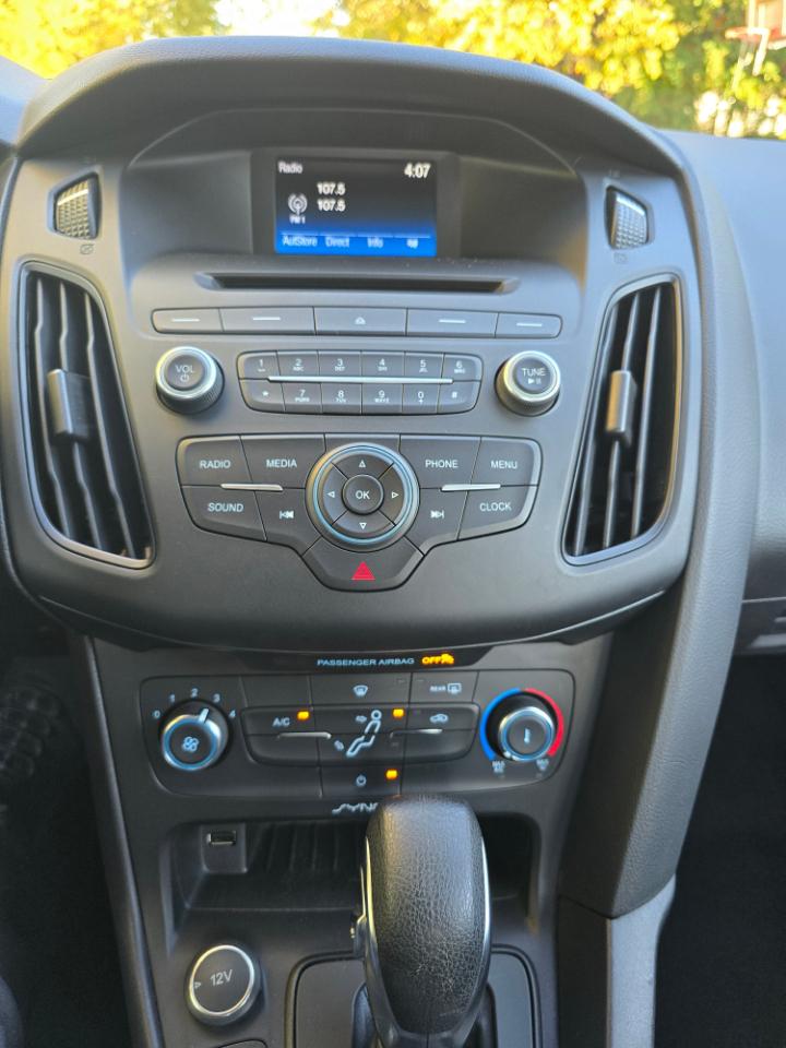 Ford Focus 4dr Sdn S 2016