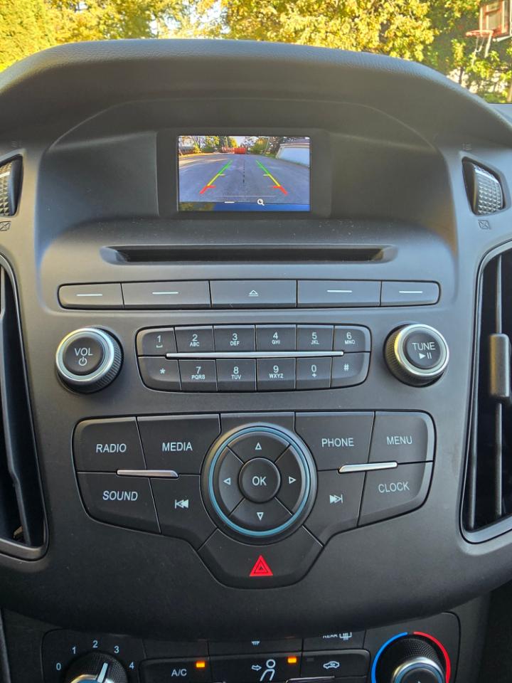 Ford Focus 4dr Sdn S 2016