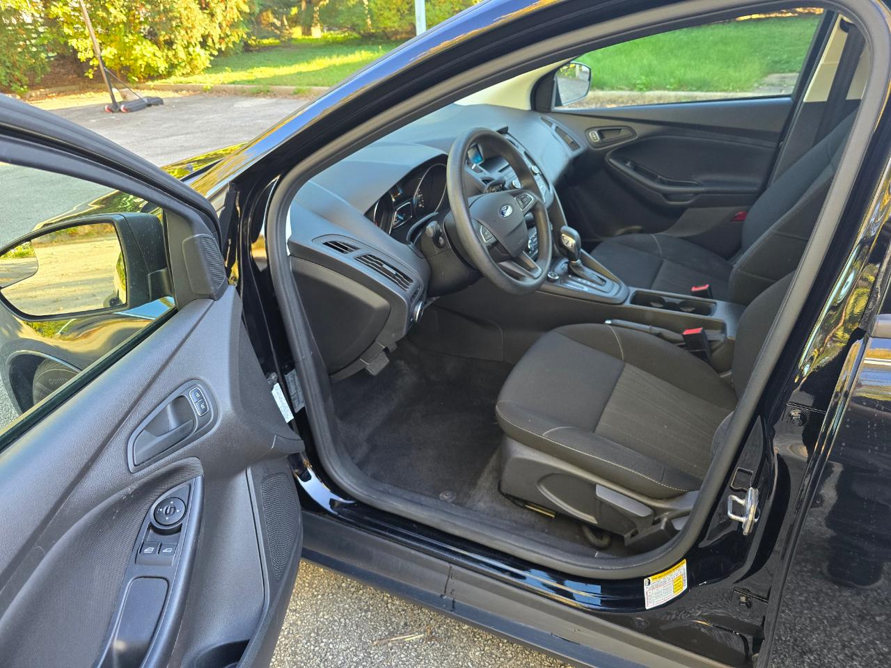 Ford Focus 4dr Sdn S 2016