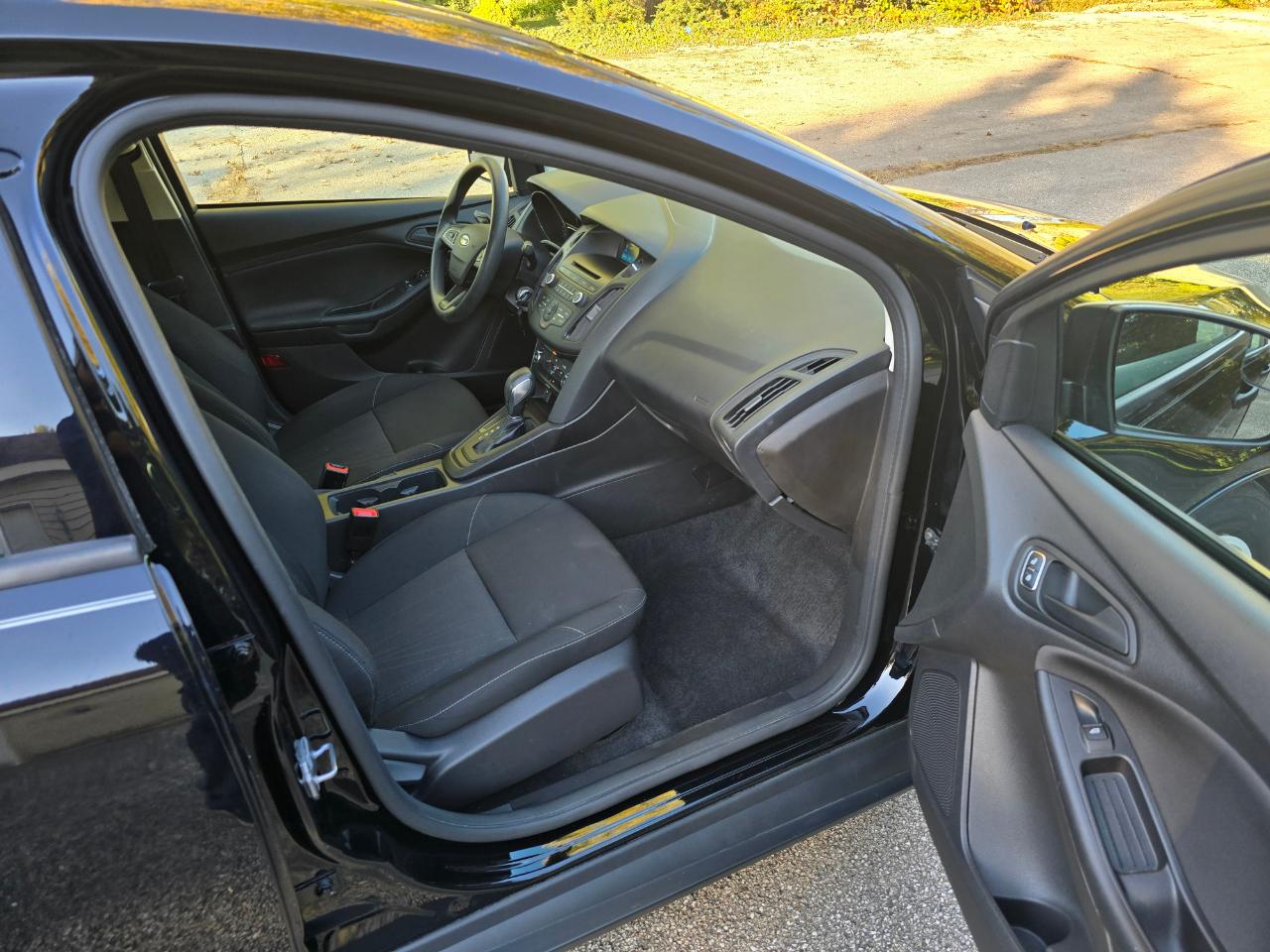 Ford Focus 4dr Sdn S 2016