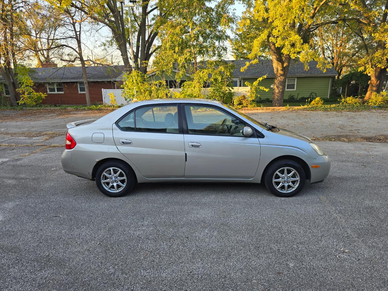 Toyota Prius 4dr Sdn (Natl) 2001