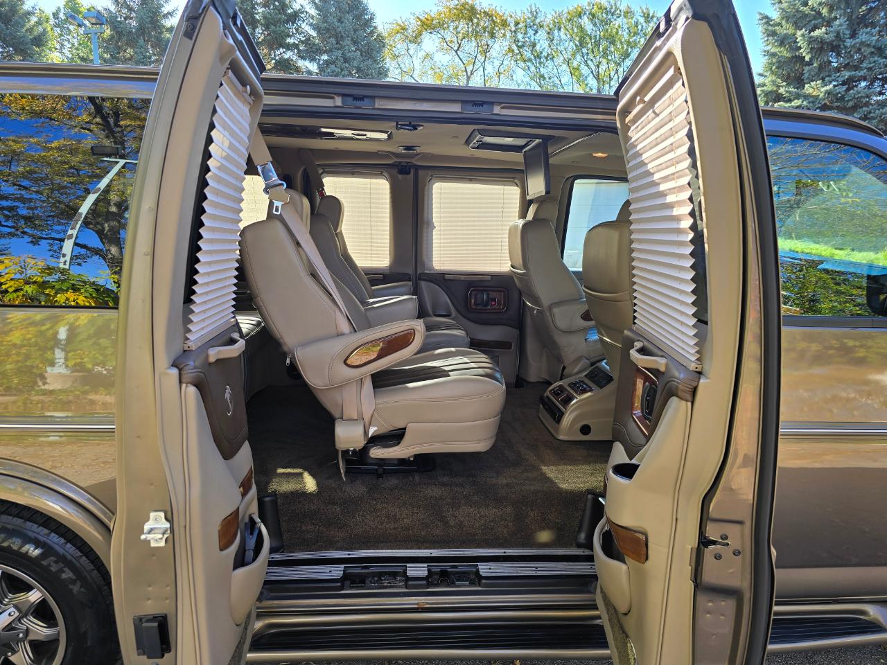 Chevrolet Express Passenger  2014