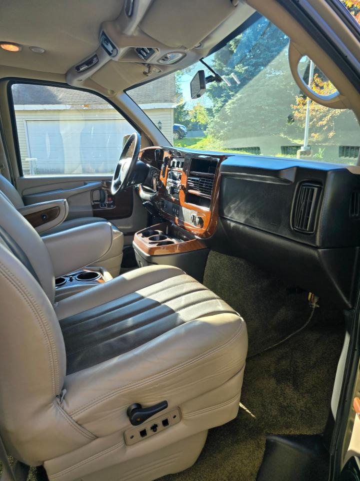 Chevrolet Express Passenger  2014