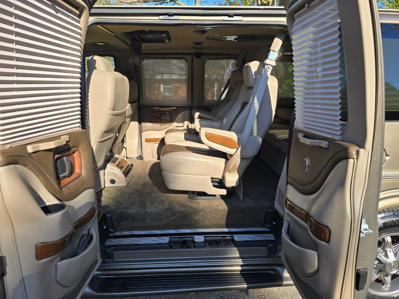 Chevrolet Express Passenger  2014