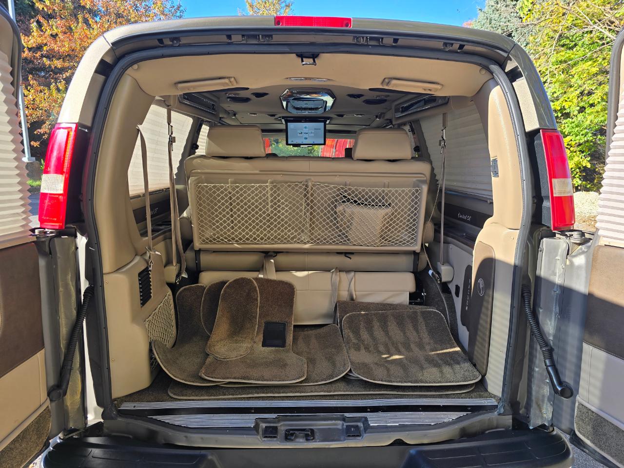 Chevrolet Express Passenger  2014