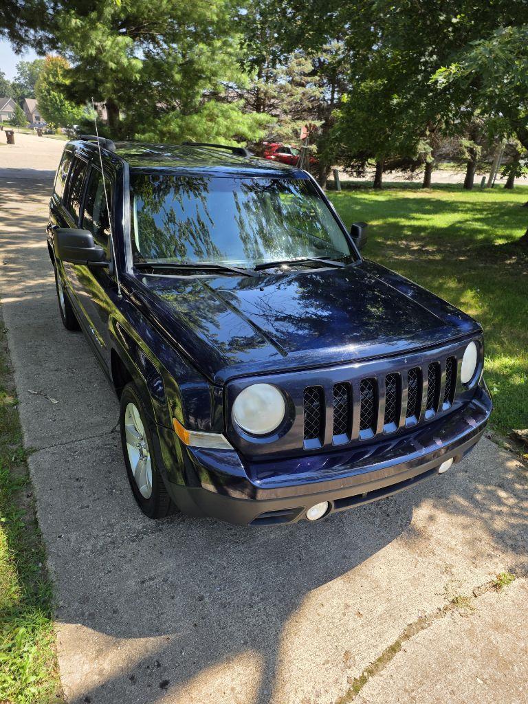 Jeep Patriot Latitude 2WD 2012