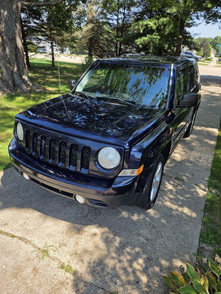Jeep Patriot Latitude 2WD 2012