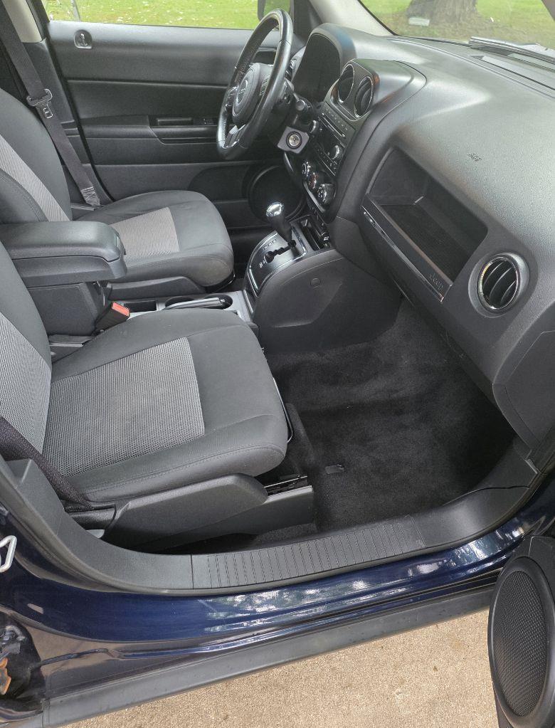 Jeep Patriot Latitude 2WD 2012
