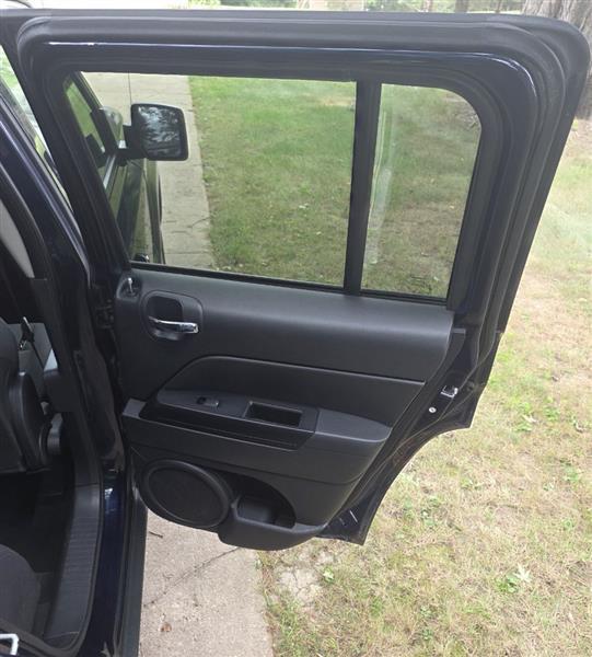 Jeep Patriot Latitude 2WD 2012