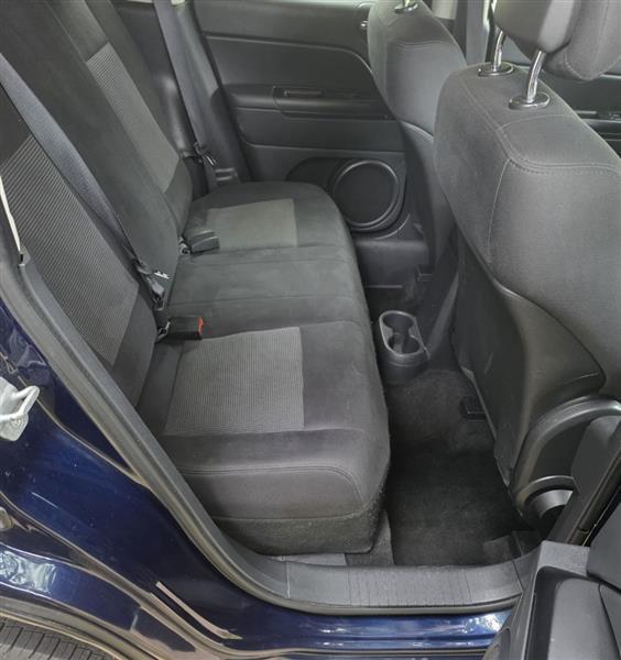 Jeep Patriot Latitude 2WD 2012