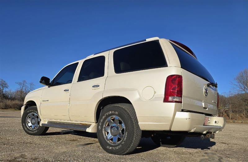 Cadillac Escalade AWD 2003