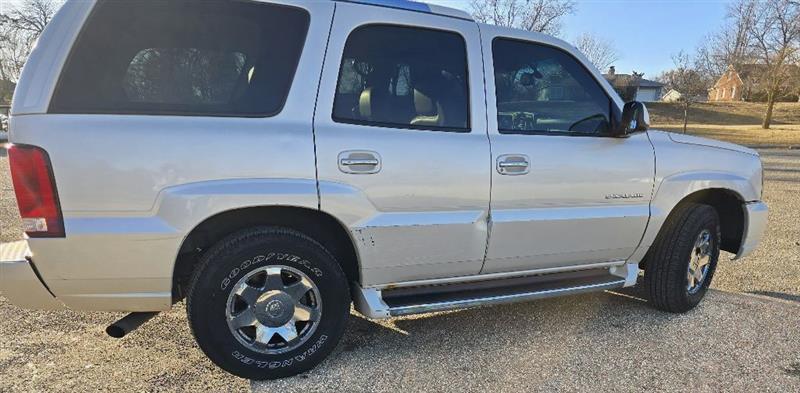 Cadillac Escalade AWD 2003