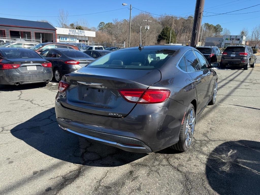 Chrysler 200  2015
