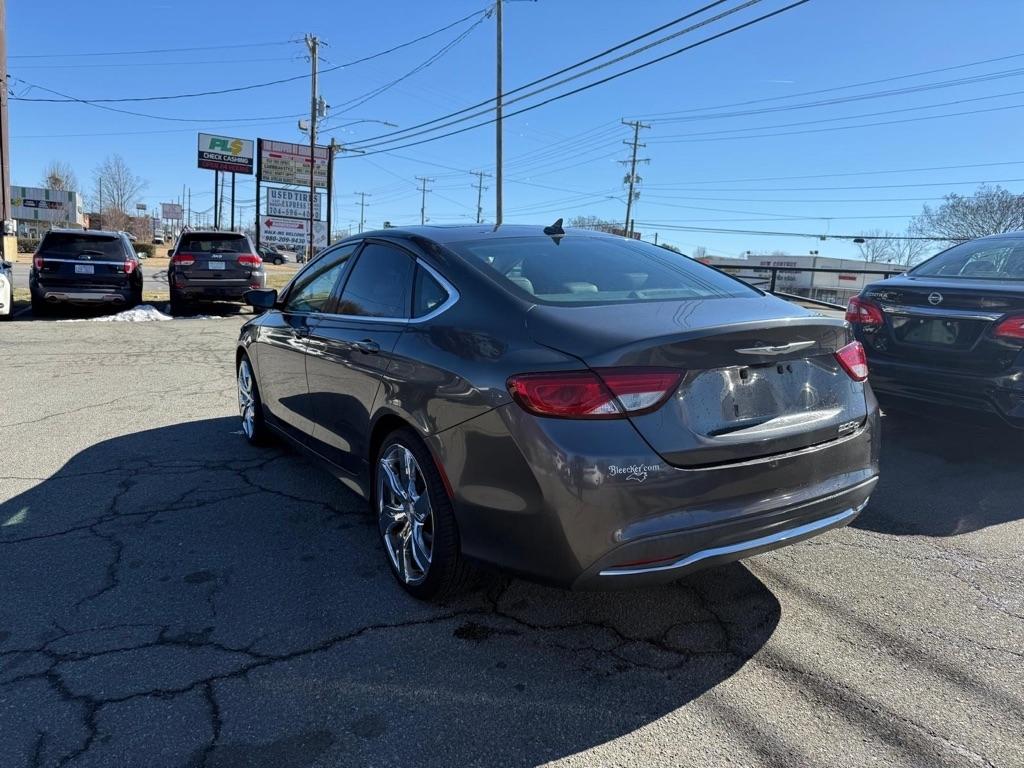 Chrysler 200  2015
