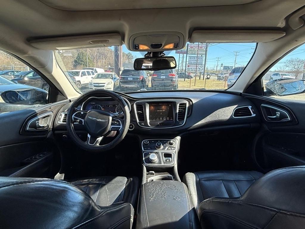 Chrysler 200  2015