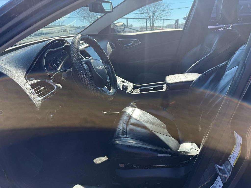 Chrysler 200  2015