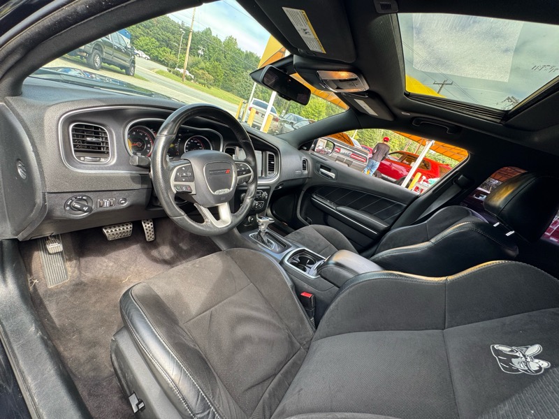 Dodge Charger SCAT PACK 4D Sedan 2017