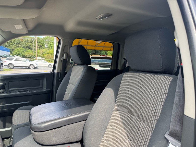 RAM 1500 ST Crew Cab 4WD 2012