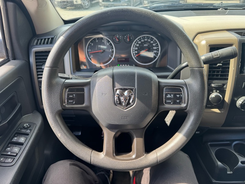 RAM 1500 ST Crew Cab 4WD 2012