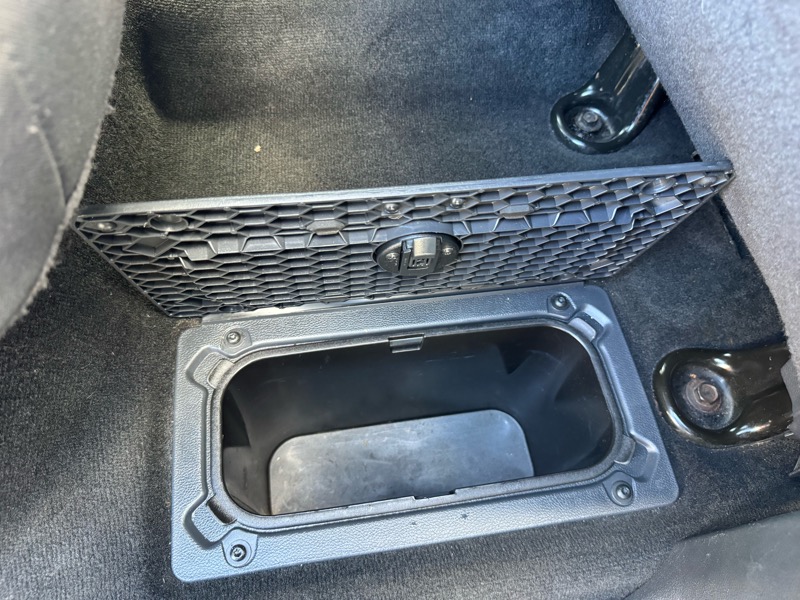 RAM 1500 ST Crew Cab 4WD 2012