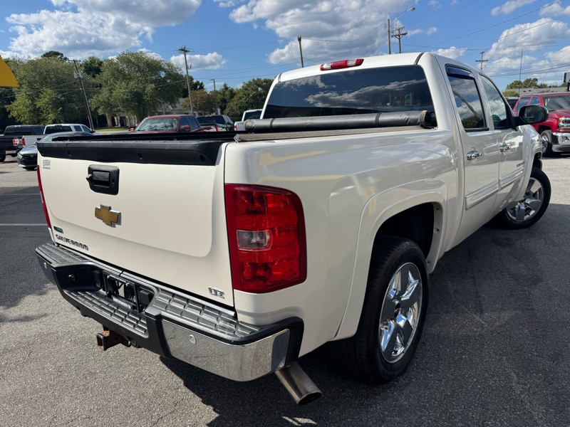 Chevrolet Silverado 1500 LTZ Crew Cab 4WD 2011