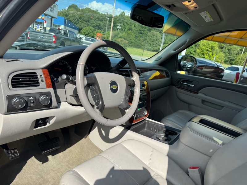 Chevrolet Silverado 1500 LTZ Crew Cab 4WD 2011