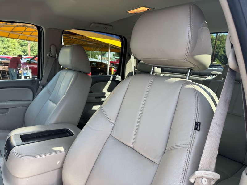 Chevrolet Silverado 1500 LTZ Crew Cab 4WD 2011