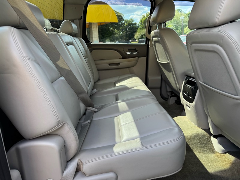 Chevrolet Silverado 1500 LTZ Crew Cab 4WD 2011