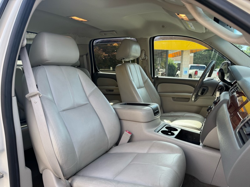 Chevrolet Silverado 1500 LTZ Crew Cab 4WD 2011