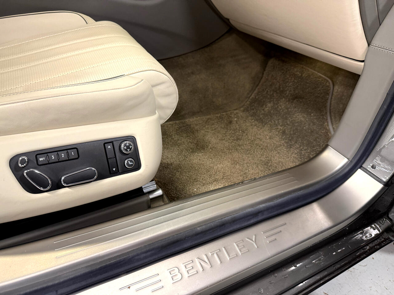 Bentley Continental Flying Spur V8 2015