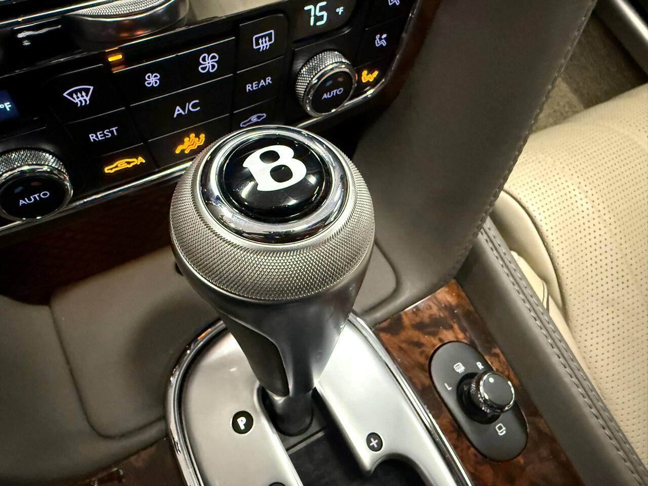 Bentley Continental Flying Spur V8 2015