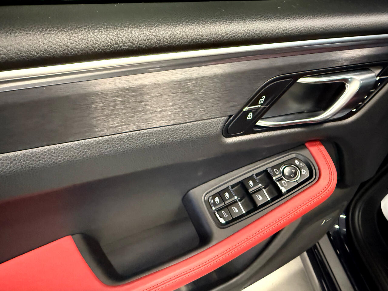 2021 Porsche Macan GTS photo 28