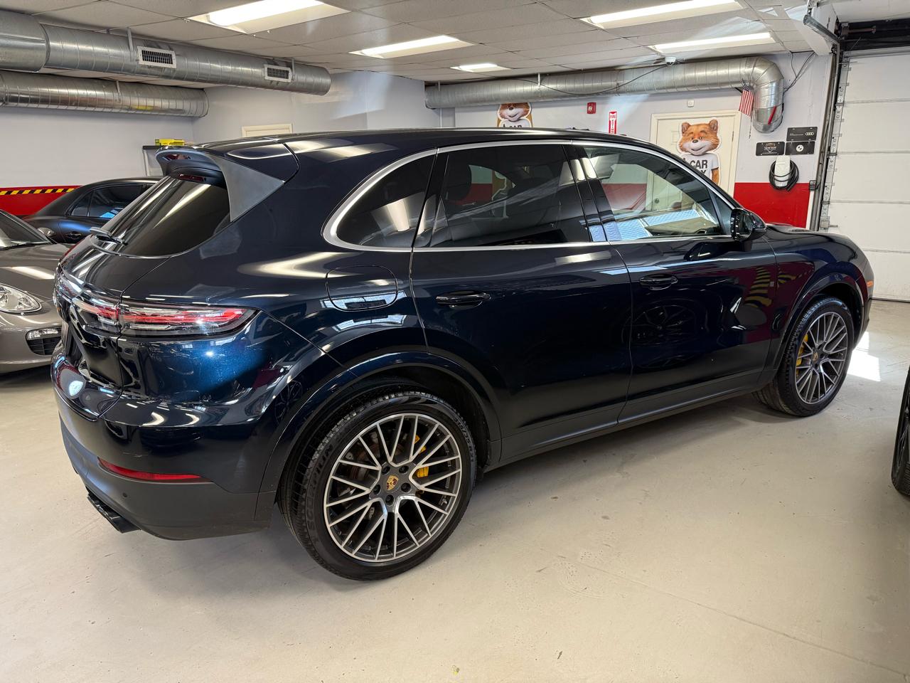Porsche Cayenne Platinum Edition AWD 2022