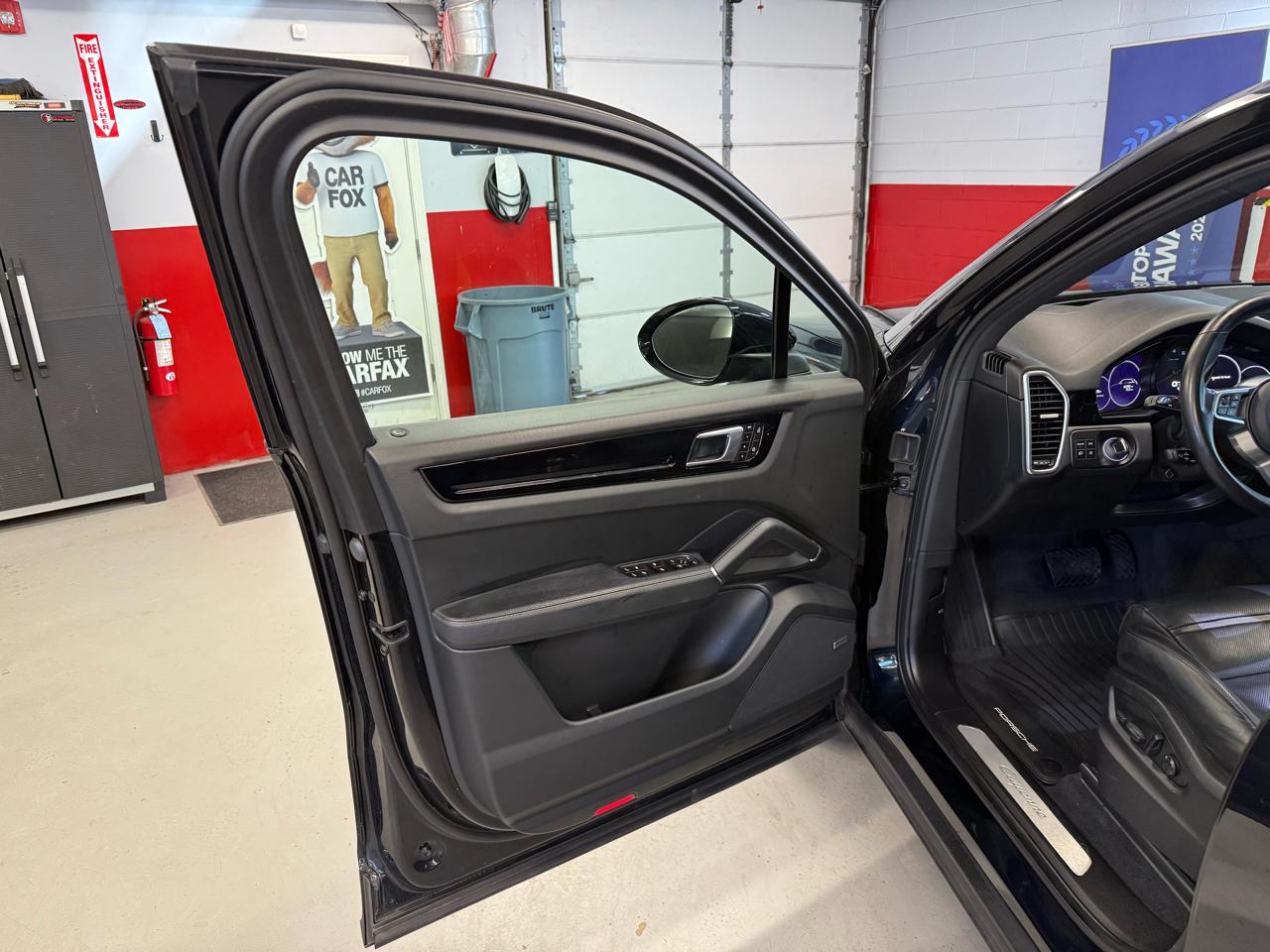 Porsche Cayenne Platinum Edition AWD 2022