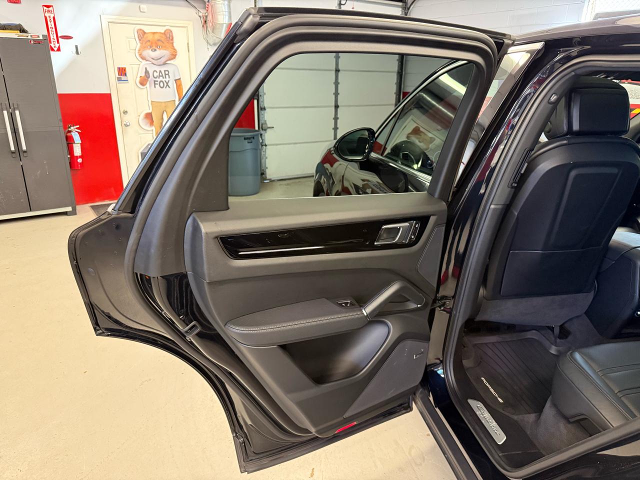 Porsche Cayenne Platinum Edition AWD 2022