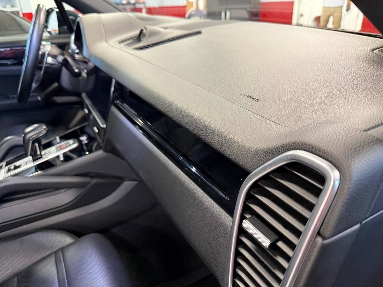 Porsche Cayenne Platinum Edition AWD 2022