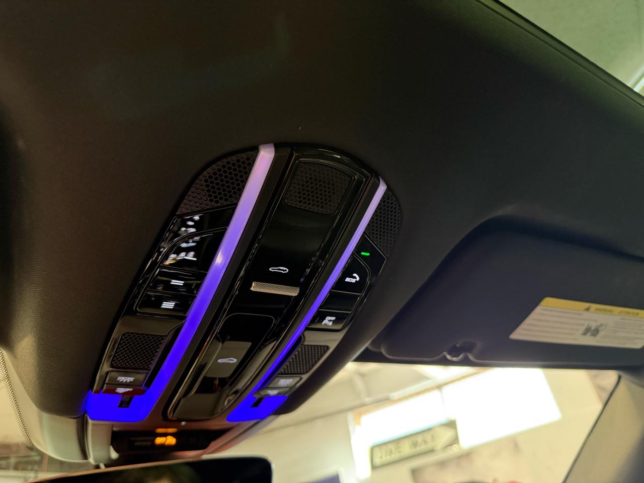 Porsche Cayenne Platinum Edition AWD 2022